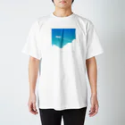 はるのひこうき(青空) Regular Fit T-Shirt