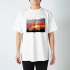 グリーンフィールドの東京夕日 Regular Fit T-Shirt