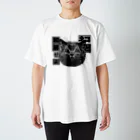 とべの『ネコと和解せよ』 Regular Fit T-Shirt