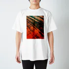 カエル工場のアスファルト01_レッド ［kaerukova］ Regular Fit T-Shirt