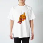 落語家立川【志ら鈴の店別館】キンシロウ支店のエビけりけりを喰らう猫 Regular Fit T-Shirt