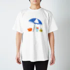 25nijuugoのバカンス中のカニ Regular Fit T-Shirt