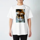 猫写真家「むに」のアトリエの三毛猫どーん Regular Fit T-Shirt