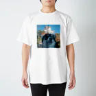 お村ヴィレッジのチワワと城 Regular Fit T-Shirt