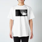 ktkdの監視カメラを観察する Regular Fit T-Shirt