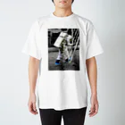 宇宙飛行士の日常の地球面着陸【ブラックver.】 Regular Fit T-Shirt