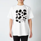 Fuuの牛柄ブラック Regular Fit T-Shirt