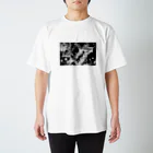 兎派の『 P A R A D E 』 Regular Fit T-Shirt