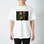 ぴぴぴ わーくすの赤と黄色のお花のTシャツ スタンダードTシャツ