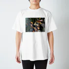 栗尾根の鯉の大群 Regular Fit T-Shirt