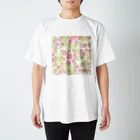 またたび工房のふっくら散歩と桜のクッション Regular Fit T-Shirt