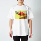 宇宙人ショップのsushi一貫 Regular Fit T-Shirt
