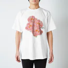 Katie（カチエ）のシャクヤクの花束 Regular Fit T-Shirt