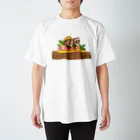ハナドリカ SUZURI店のたぬきそば Regular Fit T-Shirt