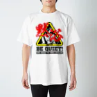 SAUNA JUNKIES | サウナジャンキーズのBE QUIET!(WHITE) Regular Fit T-Shirt