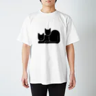 Hi-takeの2匹のクロネコ Regular Fit T-Shirt