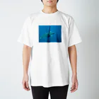 IJ Factoryの飛ぶ Regular Fit T-Shirt