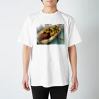 JUNK FOOD VENDORのマッケンチーズホットドッグ Regular Fit T-Shirt