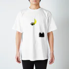 しぐなすのニャンと三日月 Regular Fit T-Shirt