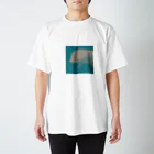 ヤマ家のシロイルカ Regular Fit T-Shirt