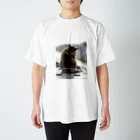 ハリネズミのけづくろいねこ Regular Fit T-Shirt