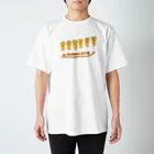 まめのき。のジャンピングにゃんこ Regular Fit T-Shirt