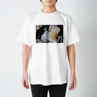 よしえのフォトT・フォトグッズのカフェラテ Regular Fit T-Shirt