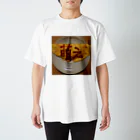 黄色い人の萌えオムレツ Regular Fit T-Shirt