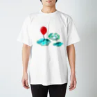 ねこのひげの赤い風船 Regular Fit T-Shirt