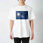 ビタミンDの宇宙が見えた Regular Fit T-Shirt