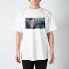 おもしろ動物グッズのこの顔に１分耐えろ Regular Fit T-Shirt