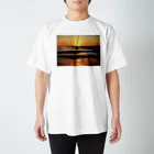 One natureのオレンジ夕日 Regular Fit T-Shirt