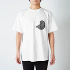 ねこやにわとりやの胃サバトラ猫 Regular Fit T-Shirt