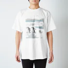 フクロモモンガのジオのフクロモモンガのジオとペンギン Regular Fit T-Shirt