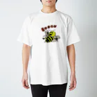 BOB's SHOPの空飛ぶハチ Regular Fit T-Shirt