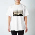 EMO TE WORKS(エモートワークス)のあの日のガンジス川Tシャツ Regular Fit T-Shirt