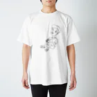 inyangの体躯座りboy スタンダードTシャツ