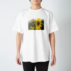 Tsukimizukiの向日葵、8月 Regular Fit T-Shirt