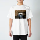 すごい店のすごい地下 Regular Fit T-Shirt