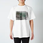  猫とワオキツネザルとモモンガ の白獅子舞 Regular Fit T-Shirt