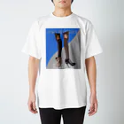 匿名希望 OFFICIAL MERCH SHOPの出会う脚 Regular Fit T-Shirt