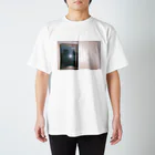 aの窓の外 Regular Fit T-Shirt