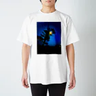 ろとまる。٩(¨ )ว【式神ろと6】の𝐍𝐢𝐠𝐡𝐭𝐌𝐨𝐨𝐧 Regular Fit T-Shirt