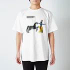 Nursery Rhymes  【アンティークデザインショップ】のクリシュナ VS 馬の悪魔 Regular Fit T-Shirt