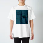 黒ずくめのポメラニアンの 前髪なガール Regular Fit T-Shirt