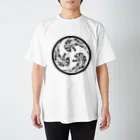 Ａ’ｚｗｏｒｋＳの丸に合わせ三つ髑髏 黒（オリジナル家紋シリーズ） Regular Fit T-Shirt