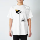 mmfumのツバメと旅するパン Regular Fit T-Shirt