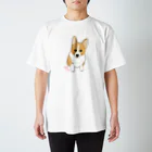  コーギー　REO.REO★のみつめるコーギー Regular Fit T-Shirt