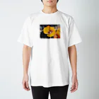初審のClose Up of Orange Poppy Flower Regular Fit T-Shirt