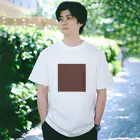 「Birth Day Colors」バースデーカラーの専門店の1月4日の誕生色「コニャック」 Regular Fit T-Shirt